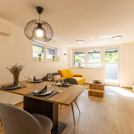 Apartmaji Klavdija Lublaň Exteriér fotografie